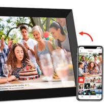 Digital picture frame. Front view