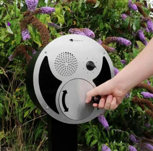 Crank listening station.